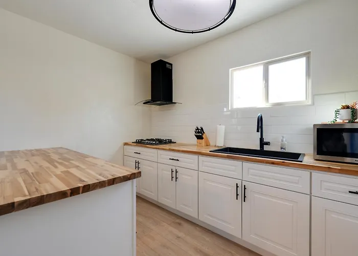 Apartment Couple's Escape! 3 Mi To Dtwn & Roosevelt Row *