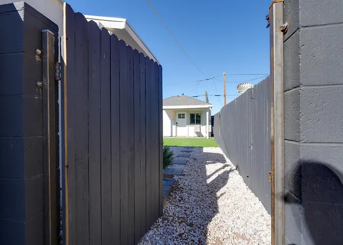 Apartment Couple's Escape! 3 Mi To Dtwn & Roosevelt Row